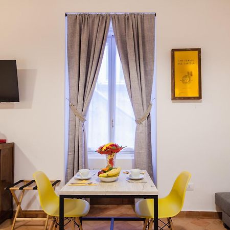 Palazzo Marigliano - Serviced Apartments Nápoles Habitación foto