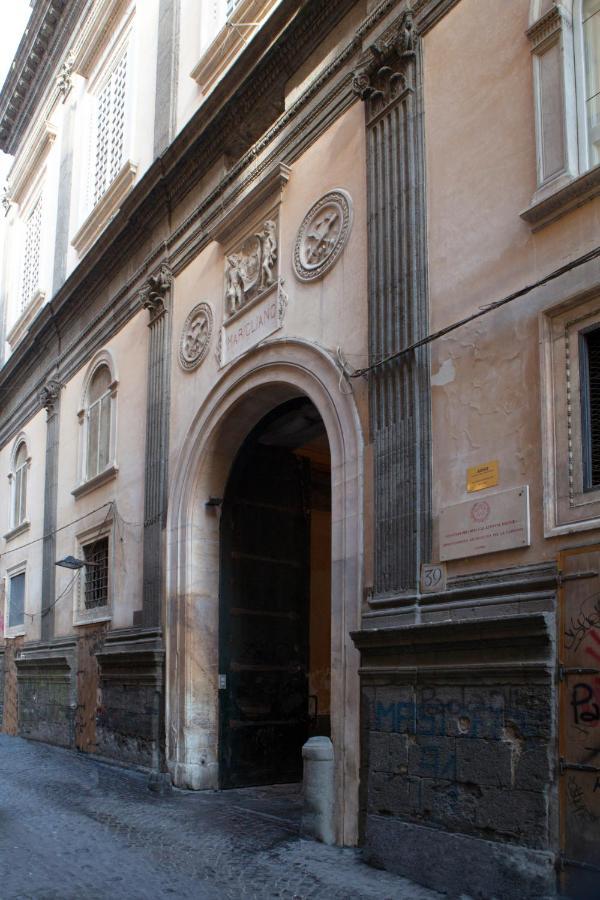 Palazzo Marigliano - Serviced Apartments Nápoles Exterior foto